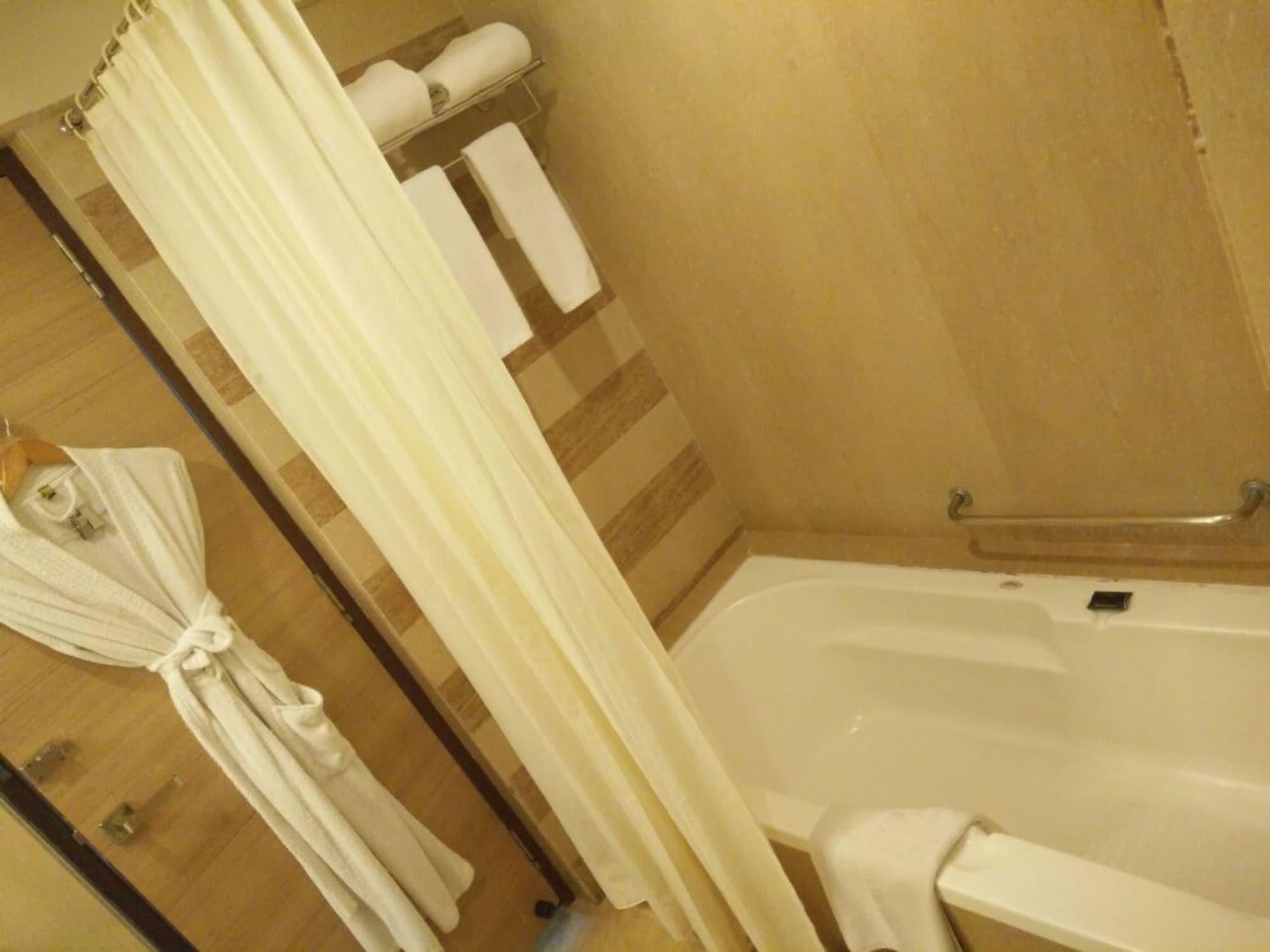 सहारा Goldfinch Retreat Bangalore 4*